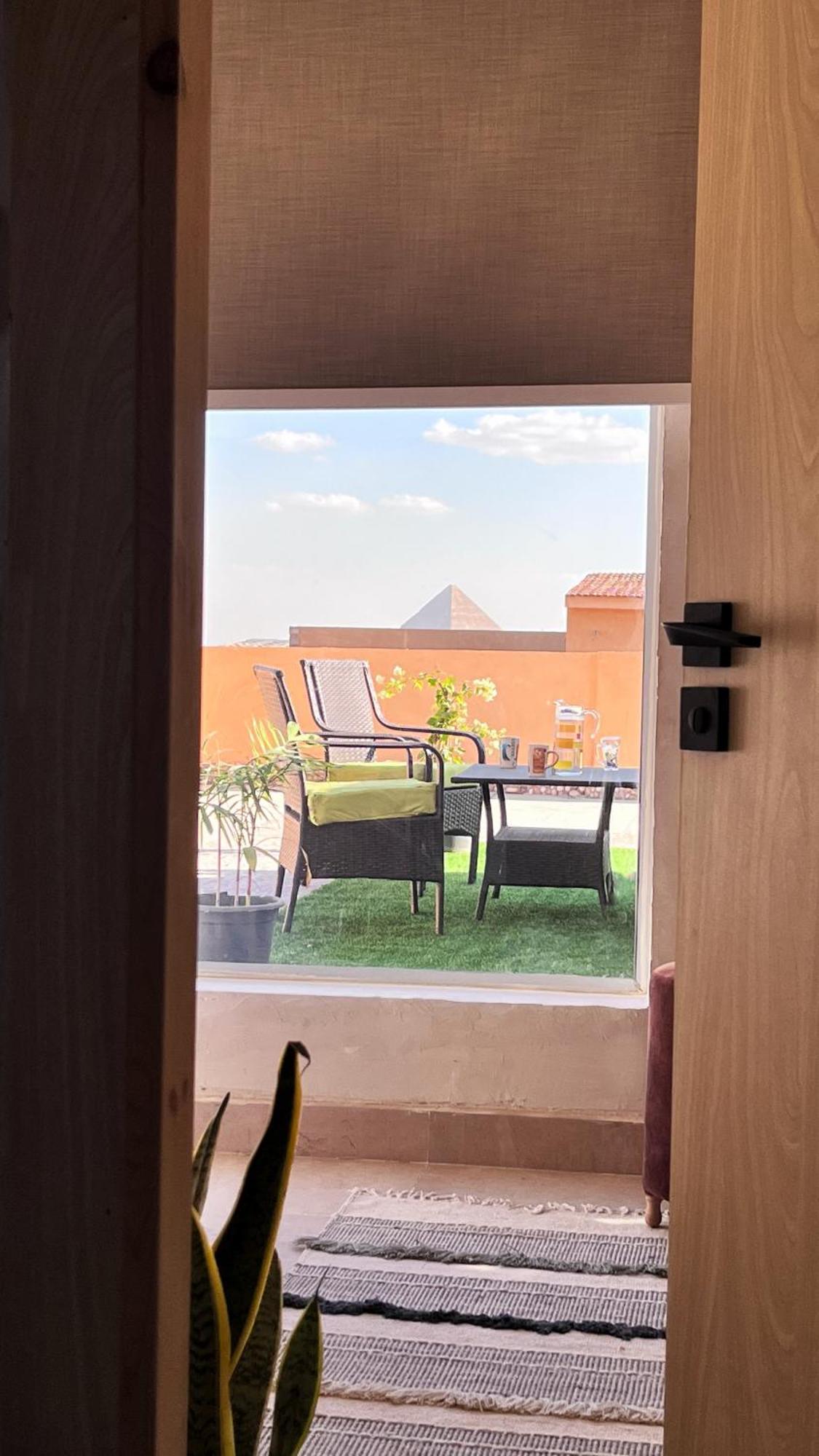 Boho Getaway With Pyramids View & Jacuzzi Apartment Giza Exterior photo