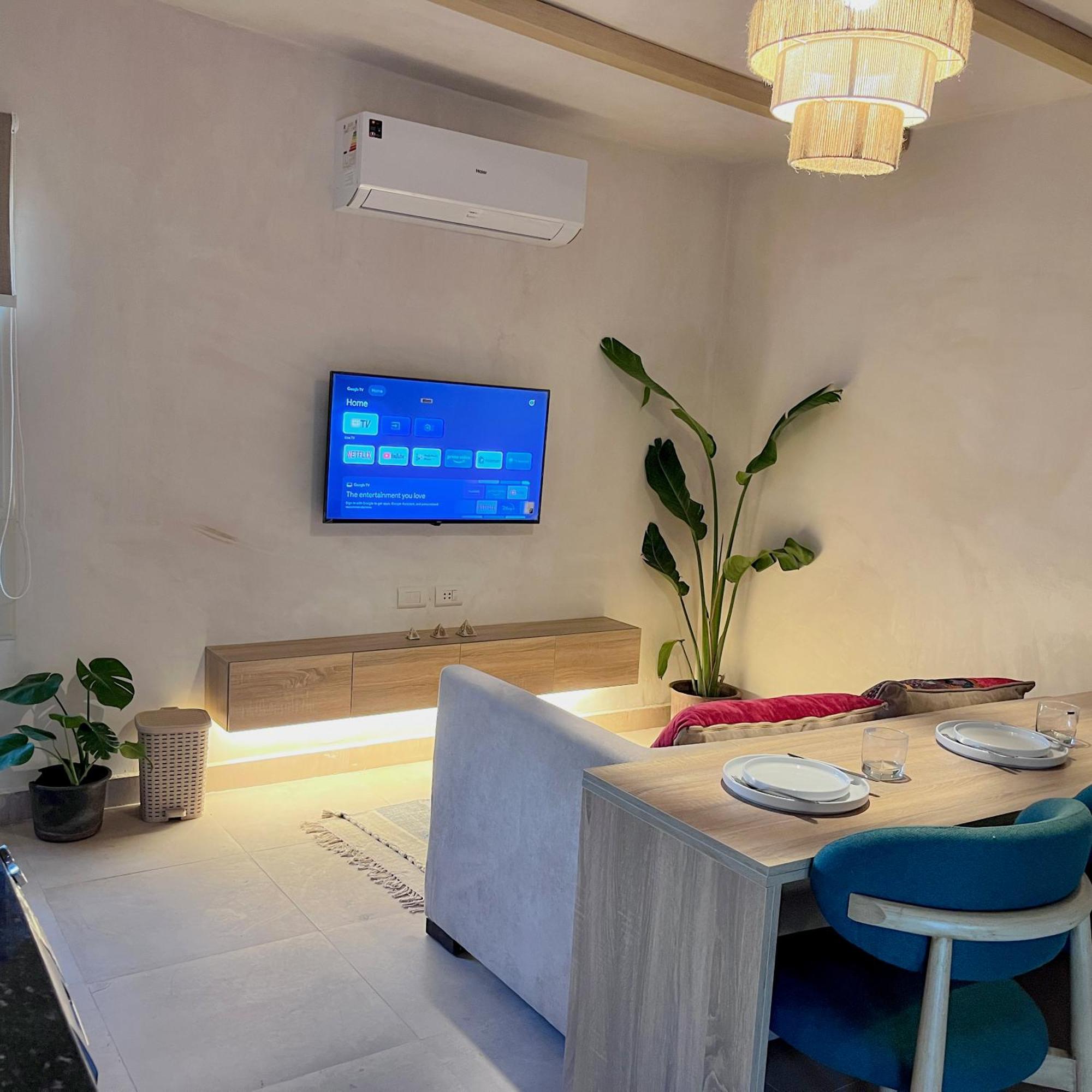 Boho Getaway With Pyramids View & Jacuzzi Apartment Giza Exterior photo